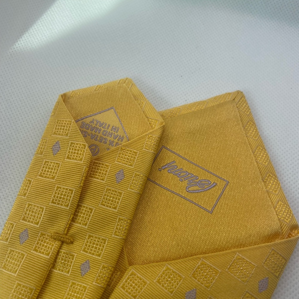 Brioni Yellow and Grey Tie - Picture 5 of 5